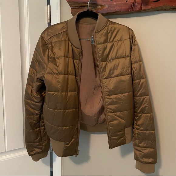 Reversible lululemon bomber jacket - Picture 6 of 8